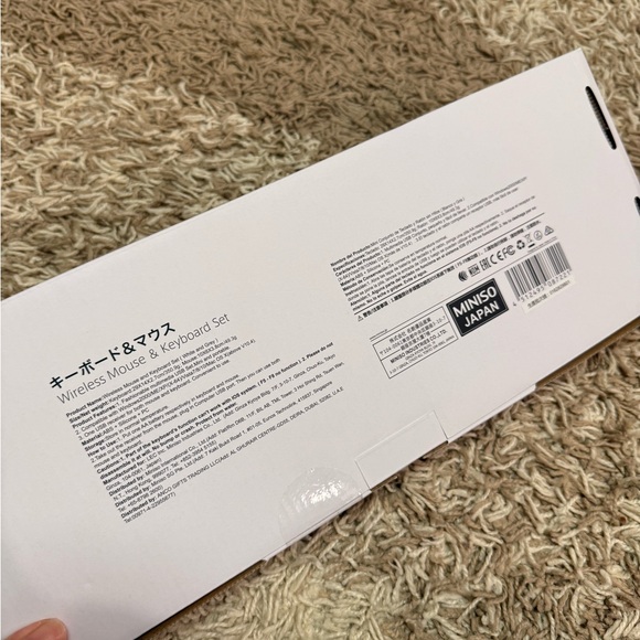 NIB MINISO Mini Wireless Keyboard and Mouse Set White - Picture 5 of 9